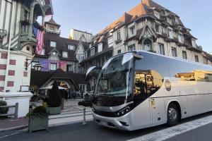 Autocar de luxe 34 à 51 places