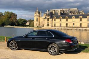 Berline de luxe avec chauffeur