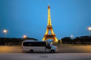 Transport de luxe en minibus 16 à 28 places